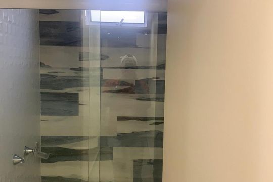 Banheiro de apartamento à venda com 2 quartos, 58m² em Campo Grande, Rio de Janeiro