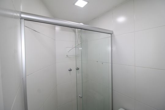 Banheiro de kitnet/studio à venda com 1 quarto, 21m² em Santana, São Paulo
