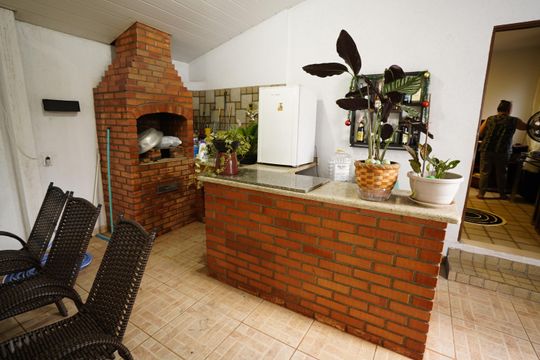 Casa à venda com 3 quartos, 184m² em Jardim Pompeia, Goiânia