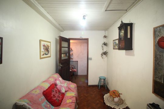 Casa à venda com 4 quartos, 119m² em Vila Jardim, Porto Alegre