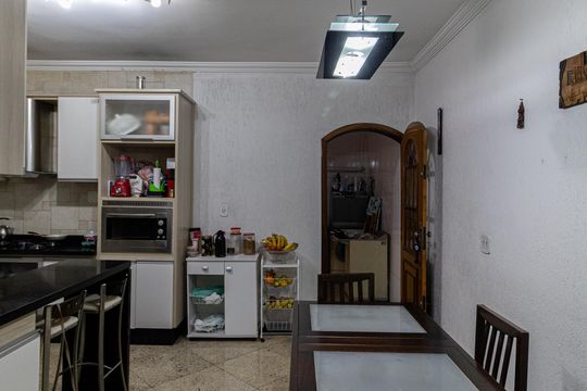 Cozinha de casa à venda com 3 quartos, 200m² em Vila Jacuí, São Paulo