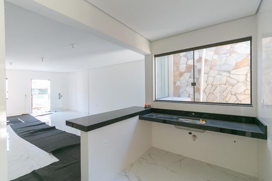 Casa à venda com 3 quartos, 167m² em Jaqueline, Belo Horizonte