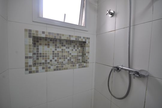 Banheiro da Suíte de apartamento à venda com 3 quartos, 144m² em Vila Irmaos Arnoni, São Paulo