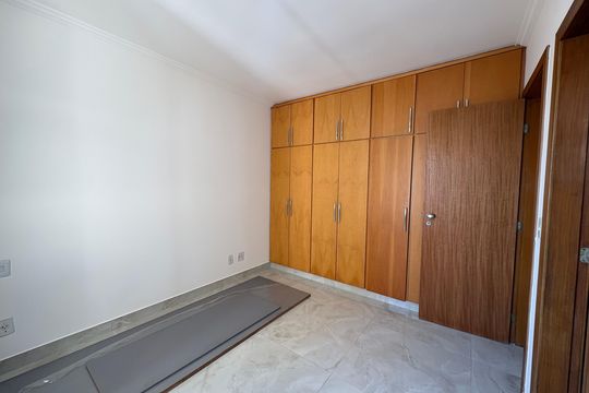 Apartamento à venda com 3 quartos, 85m² em Setor Bueno, Goiânia