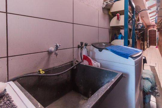 Área de Serviço de casa para alugar com 3 quartos, 425m² em Vila Aurea, Poá