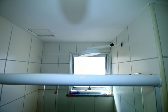 Banheiro de apartamento à venda com 2 quartos, 55m² em Colégio, Rio de Janeiro