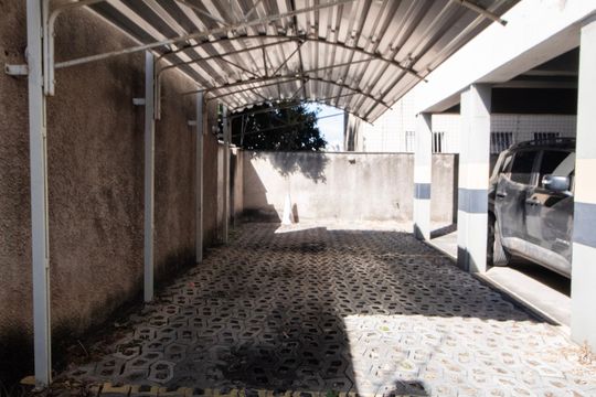 Área comum-Garagem  de apartamento para alugar com 3 quartos, 115m² em Carlos Prates, Belo Horizonte