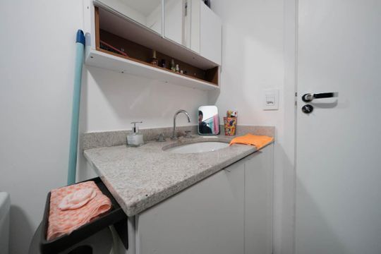 Banheiro de apartamento à venda com 2 quartos, 42m² em Vila Guilhermina, São Paulo