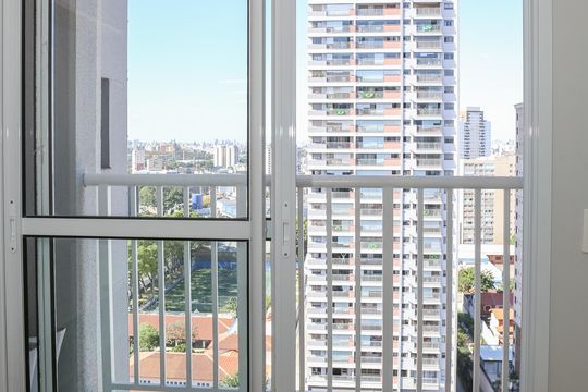 Varanda da sala de apartamento à venda com 2 quartos, 44m² em Barra Funda, São Paulo