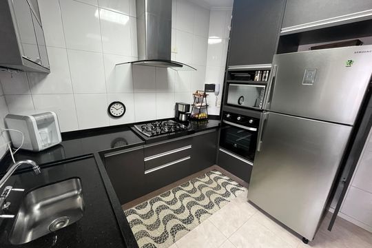Cozinha de apartamento à venda com 3 quartos, 138m² em Vila Suzana, São Paulo