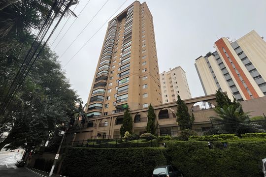 Apartamento à venda com 3 quartos, 138m² em Vila Suzana, São Paulo