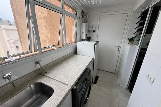 Área de Serviço de apartamento à venda com 3 quartos, 138m² em Vila Suzana, São Paulo