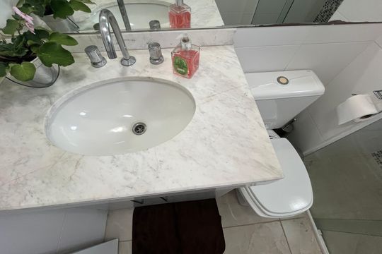Banheiro da Suíte 1 de apartamento à venda com 3 quartos, 138m² em Vila Suzana, São Paulo