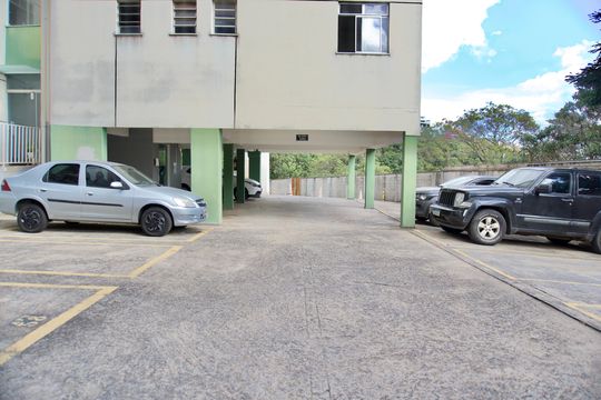 Vagas de Garagem de apartamento para alugar com 2 quartos, 51m² em Buritis, Belo Horizonte