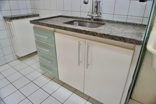 Cozinha - Armários de apartamento para alugar com 2 quartos, 51m² em Buritis, Belo Horizonte