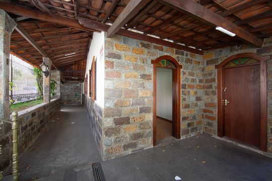 VARANDA  de casa para alugar com 5 quartos, 360m² em Betânia, Belo Horizonte