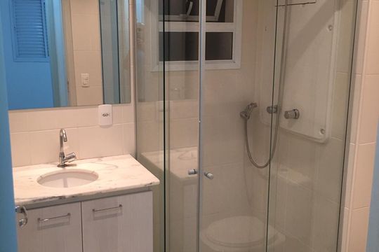 Banheiro de apartamento à venda com 3 quartos, 85m² em Vila Marlene, Jundiaí