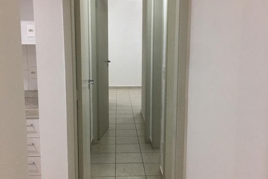Corredor de apartamento à venda com 3 quartos, 85m² em Vila Marlene, Jundiaí