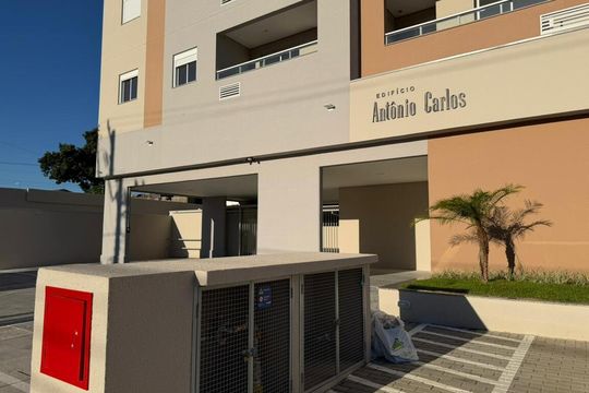Fachada de apartamento para alugar com 4 quartos, 73m² em Parque Industrial, São José dos Campos