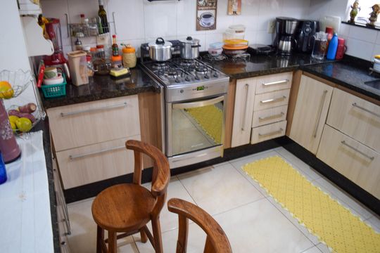 Cozinha de casa para alugar com 3 quartos, 160m² em Vila Carrão, São Paulo