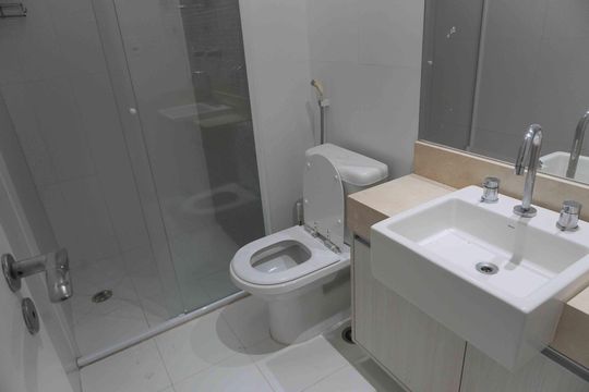 Banheiro da Suíte 2 de apartamento à venda com 2 quartos, 94m² em Campo Belo, Santana de Parnaíba