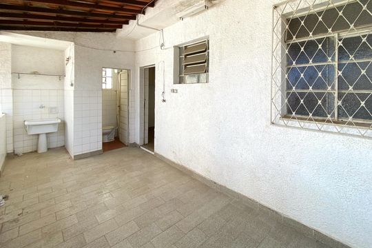 Área de Serviço de casa à venda com 2 quartos, 300m² em Sagrada Família, Belo Horizonte