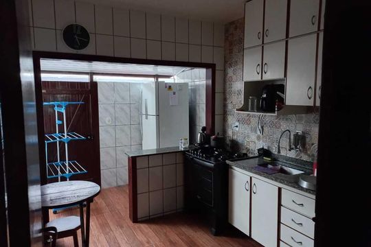 Cozinha de casa de condomínio para alugar com 2 quartos, 60m² em Palmeiras, Cabo Frio