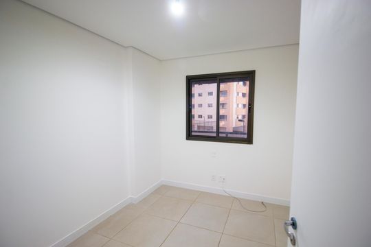 Apartamento à venda com 3 quartos, 70m² em Samambaia, Brasília
