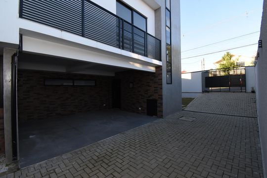 Garagem de casa de condomínio à venda com 3 quartos, 152m² em Pilarzinho, Curitiba