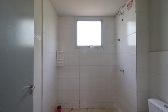 Banheiro de apartamento para alugar com 2 quartos, 43m² em Parque Residencial Candido Portinari, Ribeirão Preto