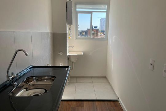 Cozinha de apartamento para alugar com 2 quartos, 42m² em Irajá, Rio de Janeiro