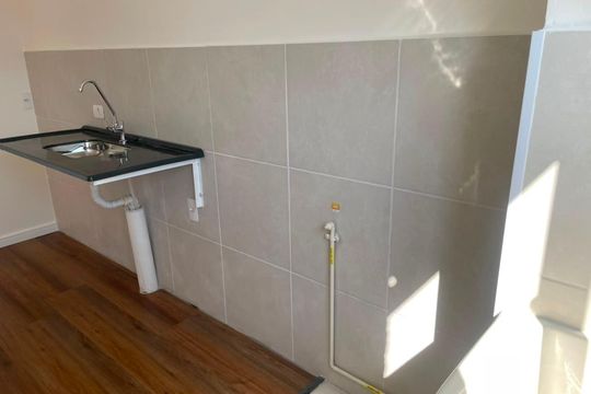 Cozinha de apartamento para alugar com 2 quartos, 42m² em Irajá, Rio de Janeiro