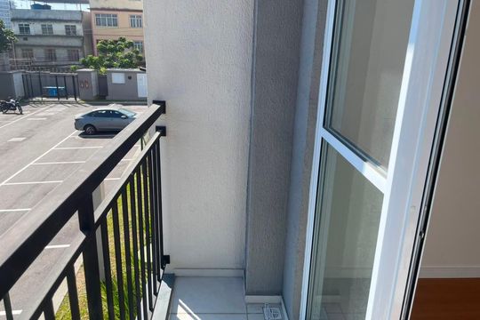 Varanda de apartamento para alugar com 2 quartos, 42m² em Irajá, Rio de Janeiro
