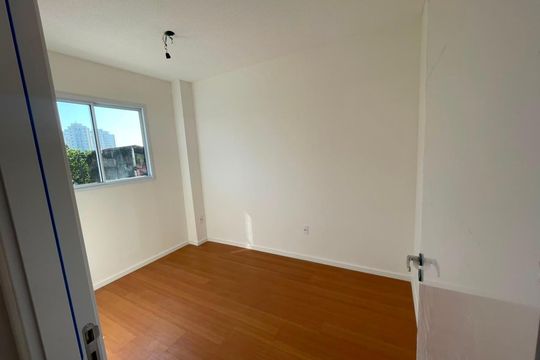 Quarto de apartamento para alugar com 2 quartos, 42m² em Irajá, Rio de Janeiro
