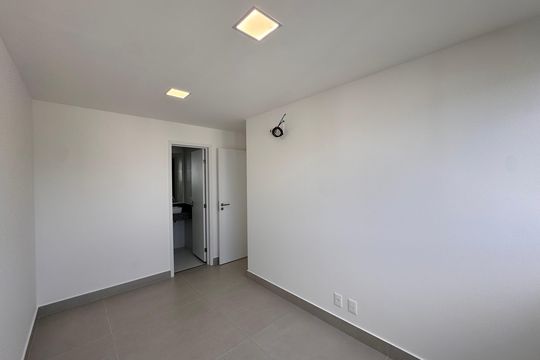 Suíte de apartamento para alugar com 2 quartos, 55m² em Vargem Grande, Rio de Janeiro