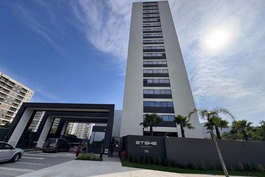 Fachada de apartamento para alugar com 2 quartos, 55m² em Vargem Grande, Rio de Janeiro