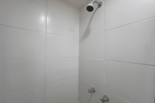 Suíte - Banheiro de apartamento para alugar com 2 quartos, 55m² em Vargem Grande, Rio de Janeiro