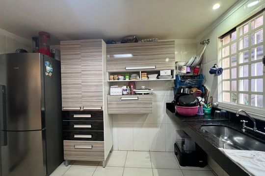 Casa à venda com 4 quartos, 150m² em Estrela Dalva, Contagem
