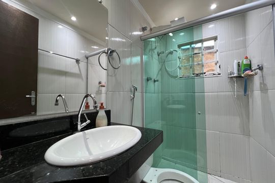 Casa à venda com 4 quartos, 150m² em Estrela Dalva, Contagem