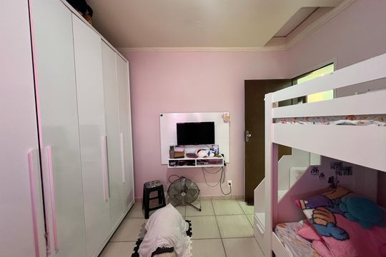 Casa à venda com 4 quartos, 150m² em Estrela Dalva, Contagem