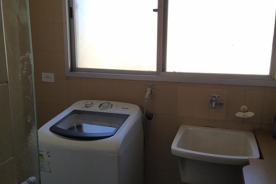 Área de serviço de apartamento para alugar com 2 quartos, 55m² em Bosque da Saúde, São Paulo