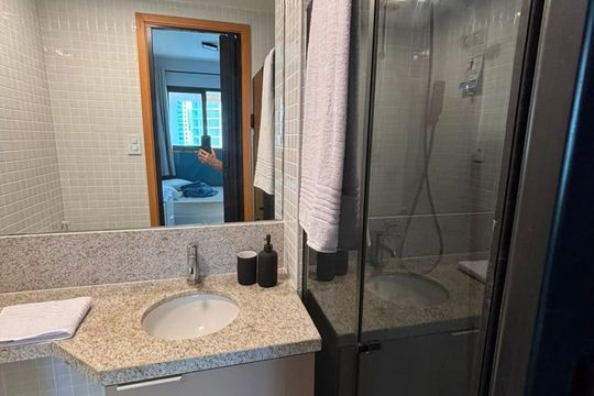 Banheiro de apartamento para alugar com 1 quarto, 28m² em Jardim Armação, Salvador