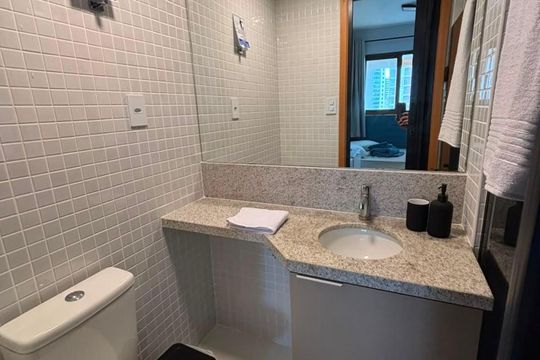 Banheiro de apartamento para alugar com 1 quarto, 28m² em Jardim Armação, Salvador