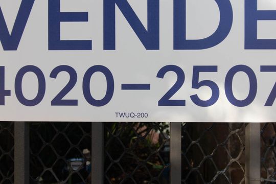 Placa de casa de condomínio para alugar com 3 quartos, 196m² em Menino Deus, Porto Alegre