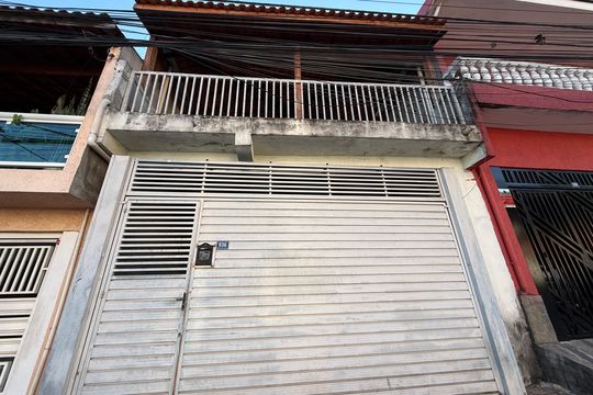 Fachada de casa à venda com 3 quartos, 190m² em Jardim Vila Galvao, Guarulhos
