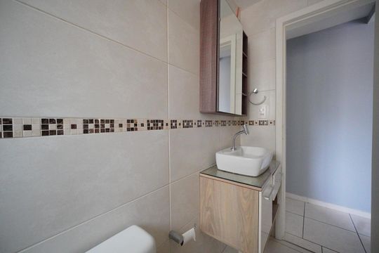 Banheiro de apartamento para alugar com 1 quarto, 40m² em Centro, Florianópolis