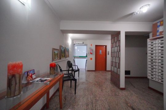 Hall de entrada de apartamento para alugar com 1 quarto, 40m² em Centro, Florianópolis