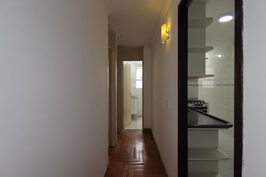 Corredor de apartamento à venda com 2 quartos, 52m² em Vila Guarará, Santo André