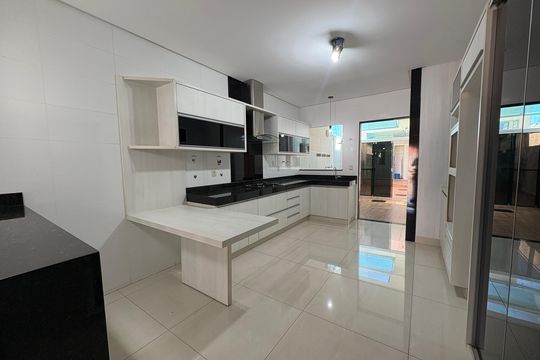 Cozinha de casa para alugar com 3 quartos, 234m² em Jardim América, Goiânia