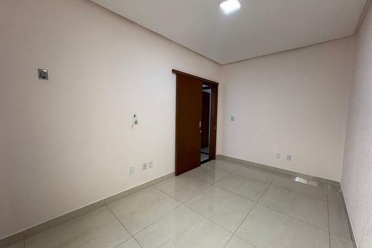 Suite 2 de casa para alugar com 3 quartos, 234m² em Jardim América, Goiânia